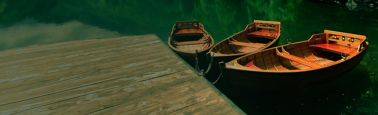 Boats on lake (desktop)